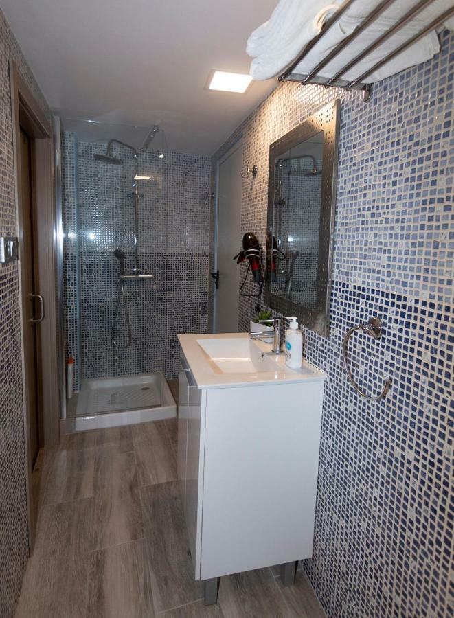 Apartament Torres-botanico Con 2 *